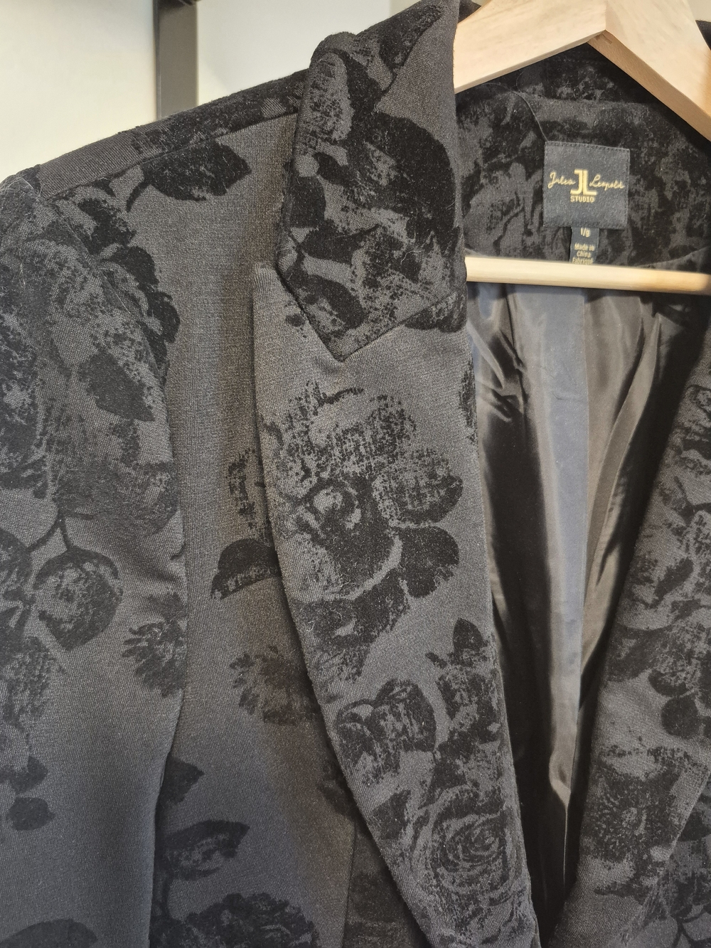 Black Floral Velvet Blazer Jacket - Picture 2 of 4